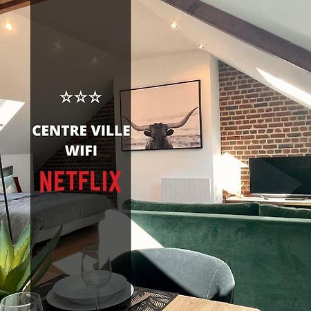 אמיינס Downtown Loft - Centre Ville - Wifi - Netflix מראה חיצוני תמונה